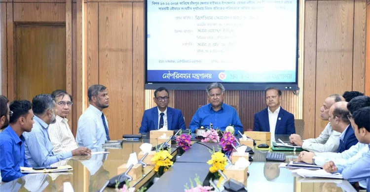 বন্দর থেকে নির্ধারিত সময়ে পণ্য না নিলে তিনগুণ জরিমানা: নৌ উপদেষ্টা