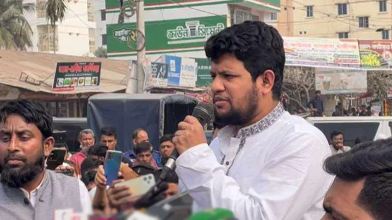 আওয়ামী লীগ নির্বাচনে অংশগ্রহণ করতে পারবে না: মাহফুজ আলম