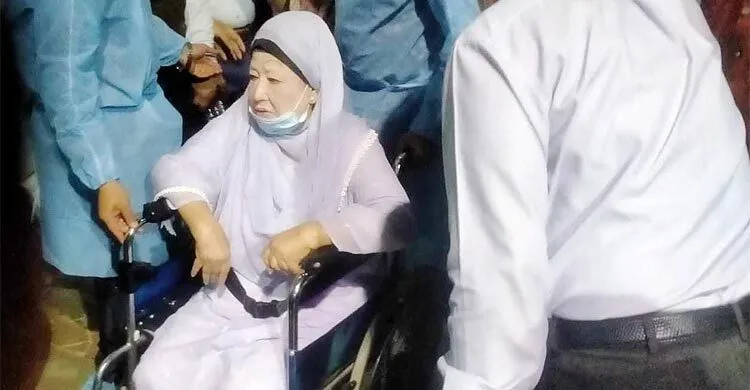 হাসপাতাল ছেড়েছেন খালেদা জিয়া
