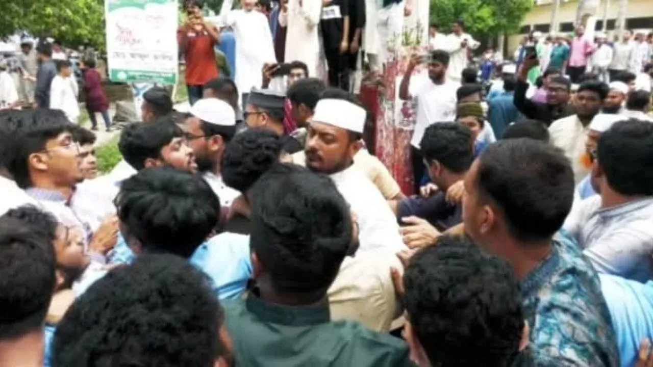 ঝিনাইদহে নাসীরুদ্দীন পাটওয়ারীর ওপর ছাত্রদলের হামলা