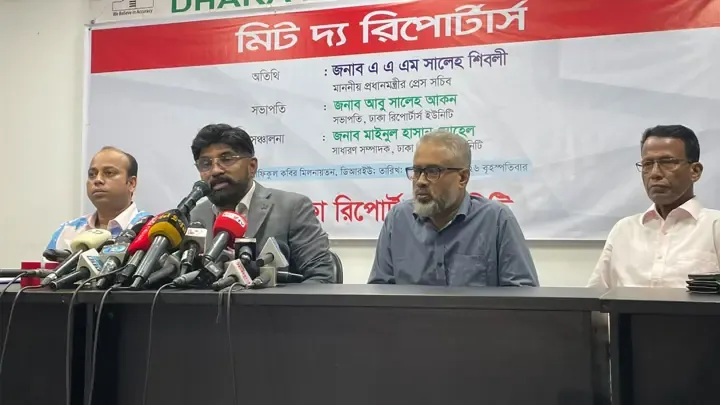 সংবাদপত্রের স্বাধীনতা মানে-যা ইচ্ছে তা লেখা নয়