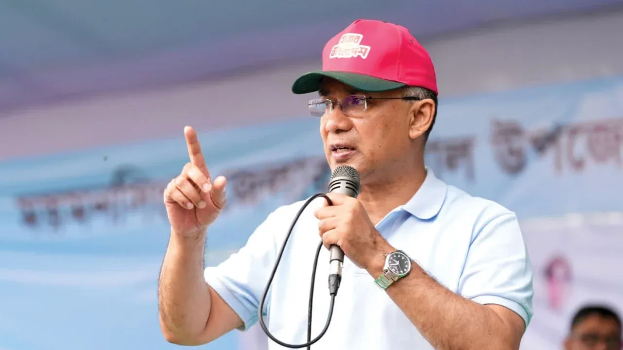 ৫ আগস্টে বিতাড়িতদের সঙ্গে একটা গোষ্ঠী যোগাযোগ করছে