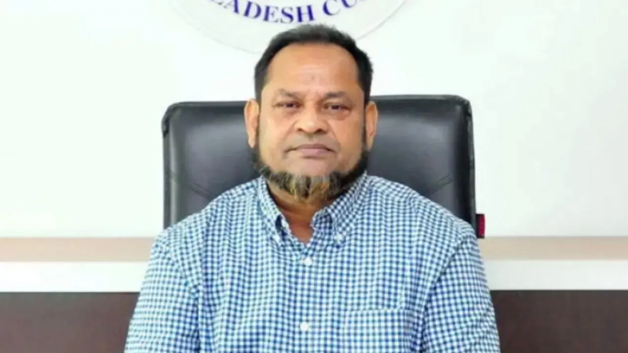কাস্টমস কমিশনার এনামুলের দেশত্যাগে নিষেধাজ্ঞা