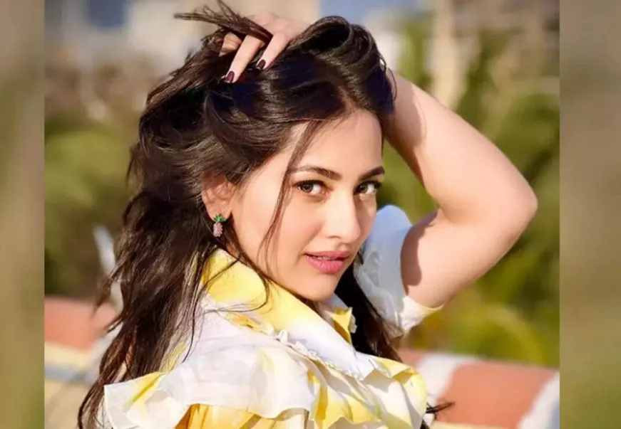 ধর্ম পালনের জন্য অভিনয় ছাড়ছেন অনাঘা