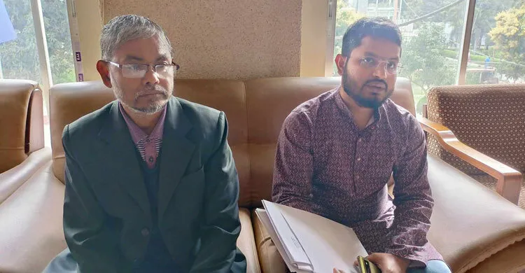 ইউনাইটেডের মামলা তুলে নেওয়ার হুমকি, ডিবিতে শিশু আয়ানের বাবা