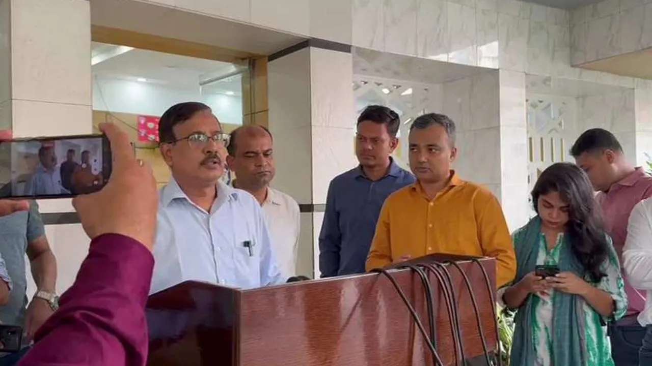 পাচার হওয়া অর্থ ফেরাতে বিদেশে দুদকের ৭১ চিঠি