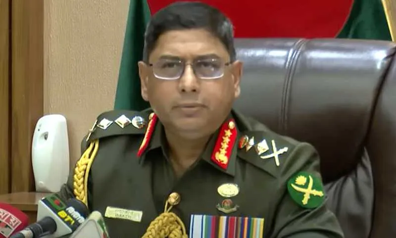 সেন্ট্রাল আফ্রিকান রিপাবলিক সফরে সেনাপ্রধান