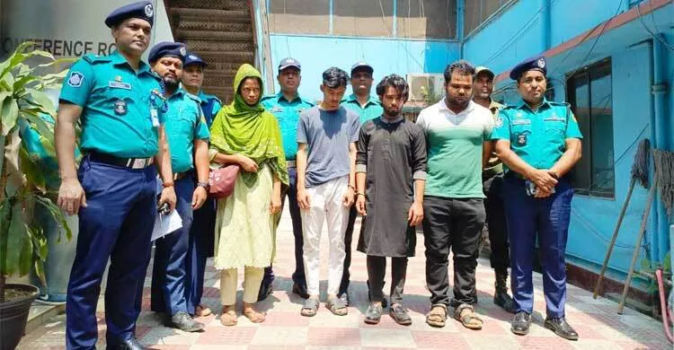 শেকলে বেঁধে রেখে তরুণীকে ধর্ষণ: গ্রেফতার চারজন রিমান্ডে