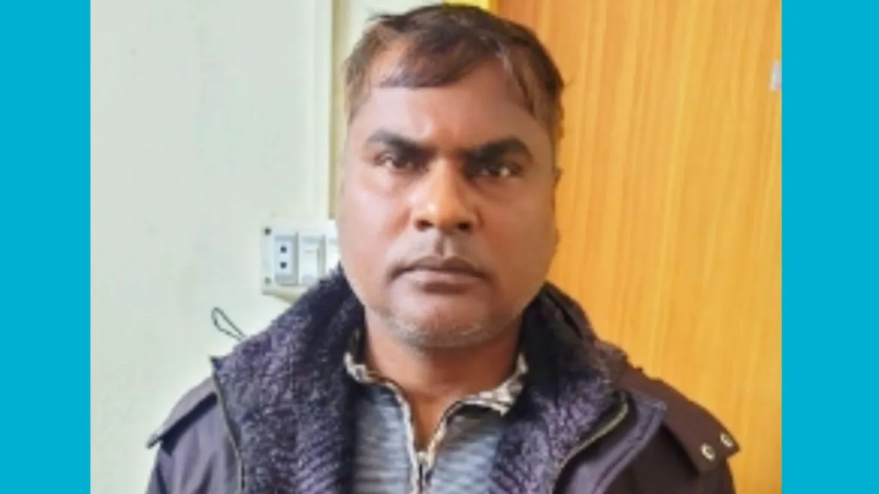 চুয়াডাঙ্গায় চাঁদাবাজির সময় বিএনপি নেতা গ্রেপ্তার