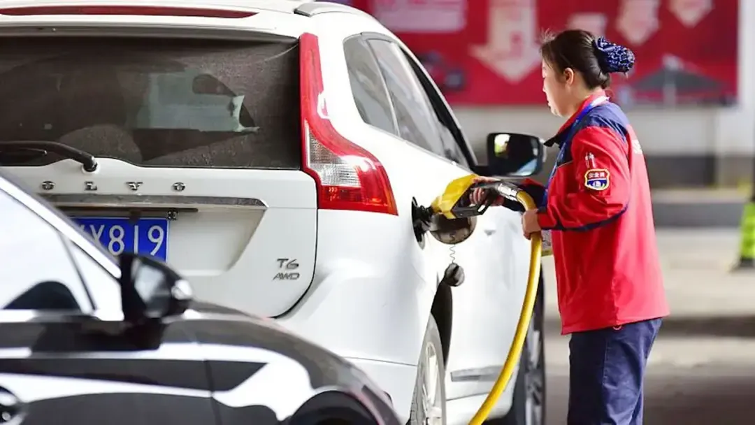 এশিয়ায় তেলের দাম চার বছরের সর্বোচ্চে