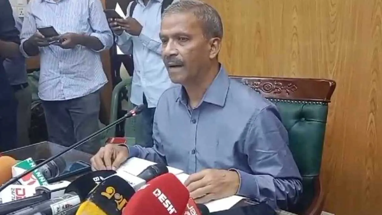 আ’লীগ নিষিদ্ধ’নিয়ে যা বললেন আসিফ নজরুল