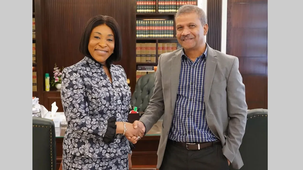 Commonwealth Secretary-General's discussion with Legal Adviser