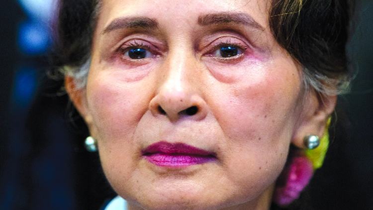 Suu Kyi Sentenced to 5 Years of Jail for Corruption