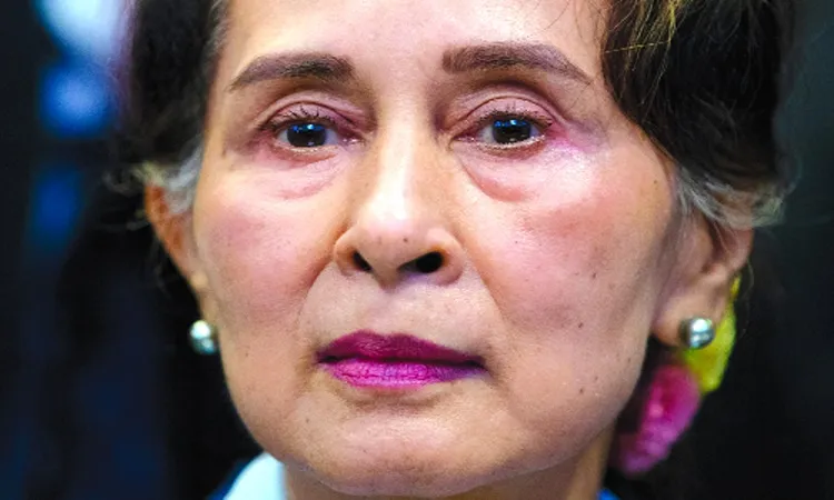 Suu Kyi Sentenced to 5 Years of Jail for Corruption