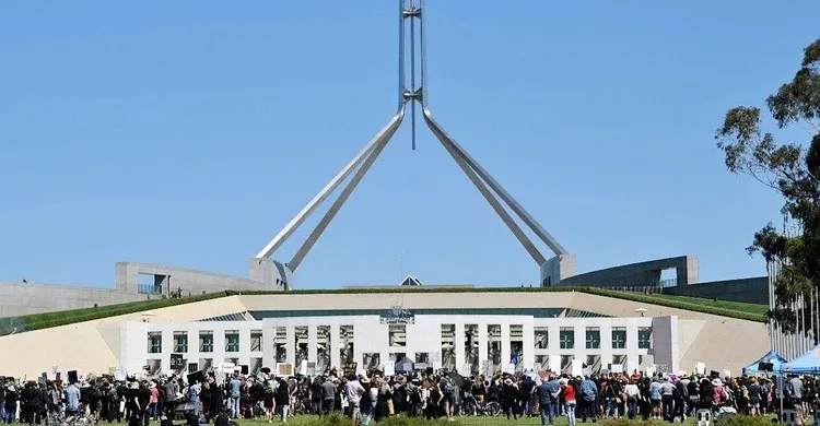 অস্ট্রেলিয়ান পার্লামেন্টে ভয়াবহ যৌন সংস্কৃতি, ৬৩ শতাংশ নারী সদস্য যৌন হয়রানির শিকার