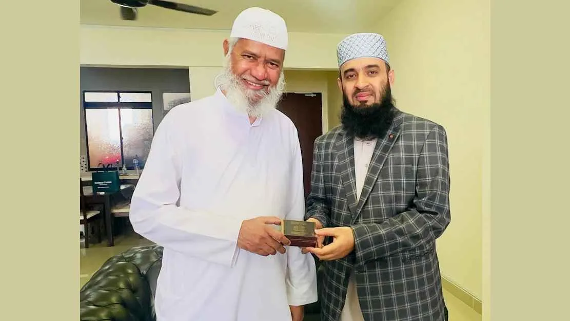 জাকির নায়েকের সঙ্গে আজহারীর সাক্ষাৎ