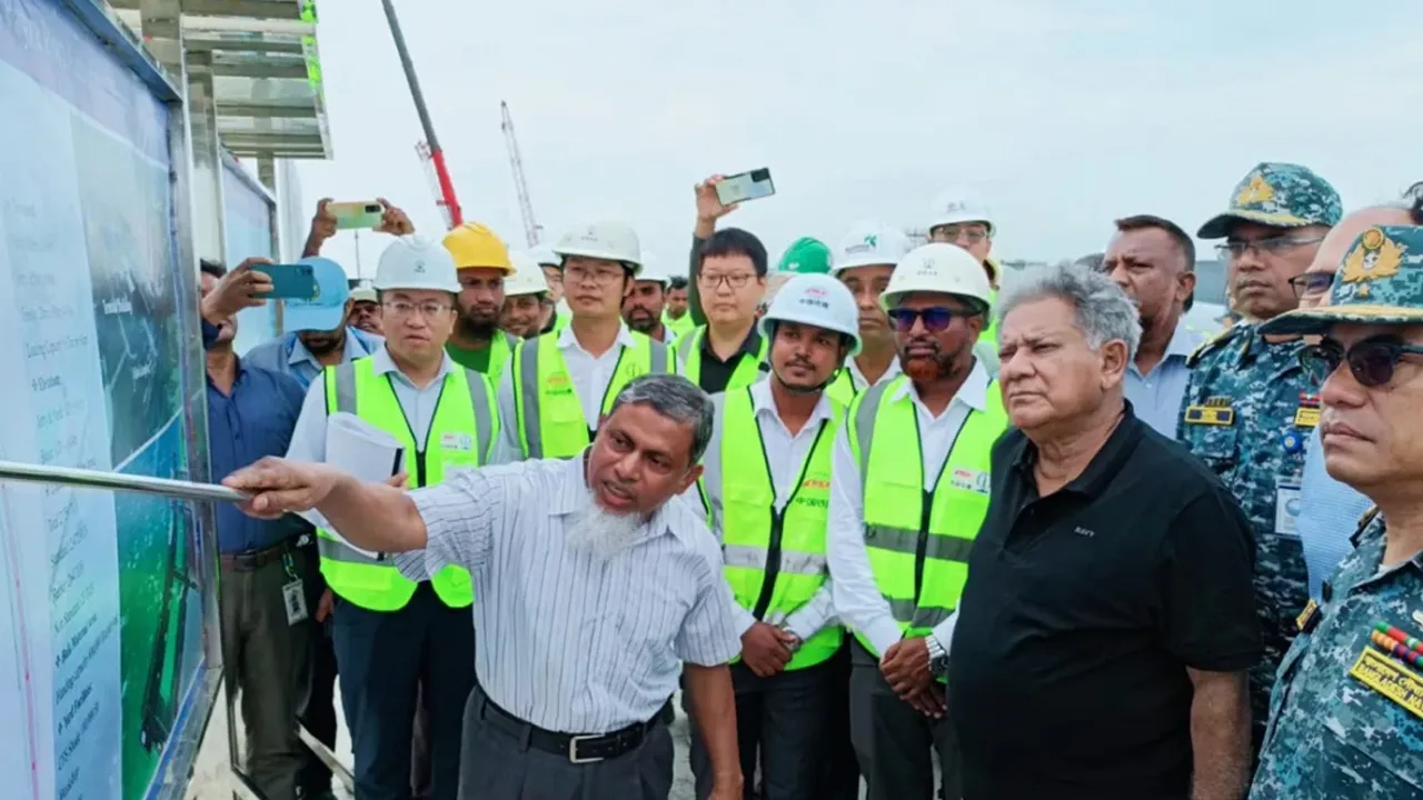 পায়রা বন্দরের সব ধরনের উন্নয়নমূলক কার্যক্রম অব্যাহত থাকবে: এম সাখাওয়াত হোসেন