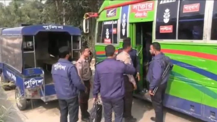 চলন্ত বাসে নারীকে ধর্ষণ, চালক-হেলপারসহ আটক ৩