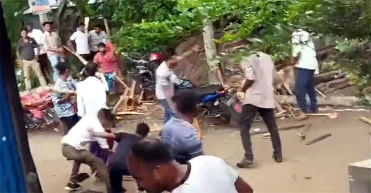 বিএনপির সম্মেলনে দুই গ্রুপের সংঘর্ষ, আহত ৩০