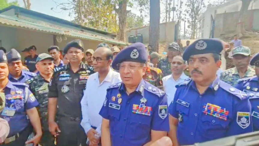 সন্ত্রাস দমনে আমাদের যথেষ্ট সক্ষমতা রয়েছে : আইজিপি