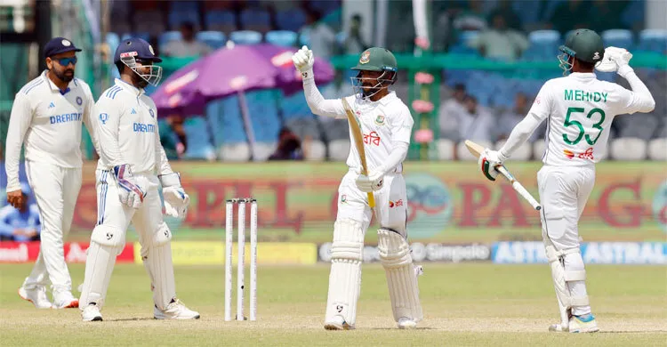 একের পর এক উইকেট হারিয়ে বিপদে বাংলাদেশ