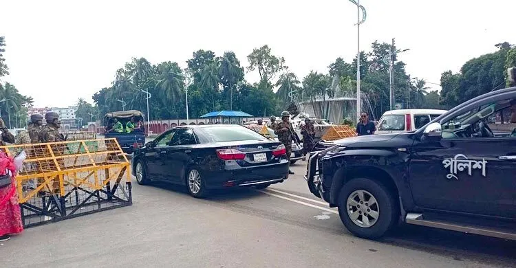আরও চার উপদেষ্টার শপথ, বঙ্গভবনে ঢুকছেন অতিথিরা