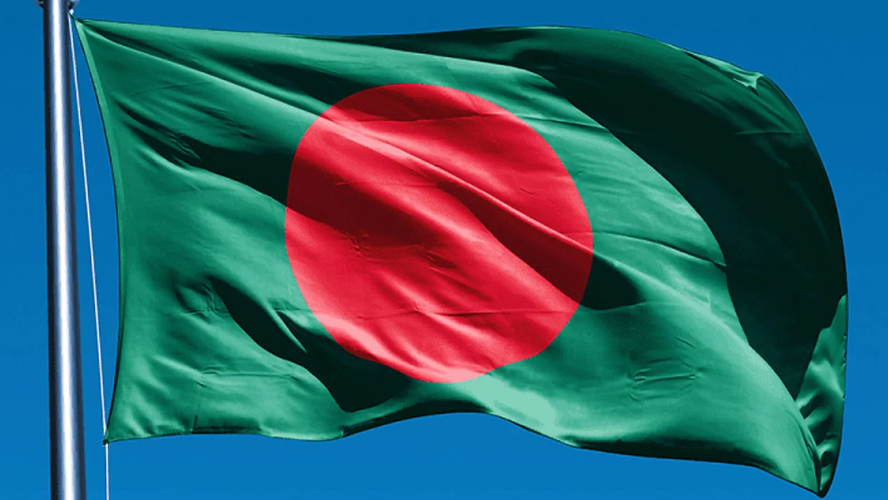 দুই ধাপ এগিয়েছে বাংলাদেশ
