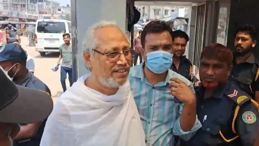 কারাগার থেকে জামিনে মুক্তি পেলেন বাউলশিল্পী আবুল সরকার