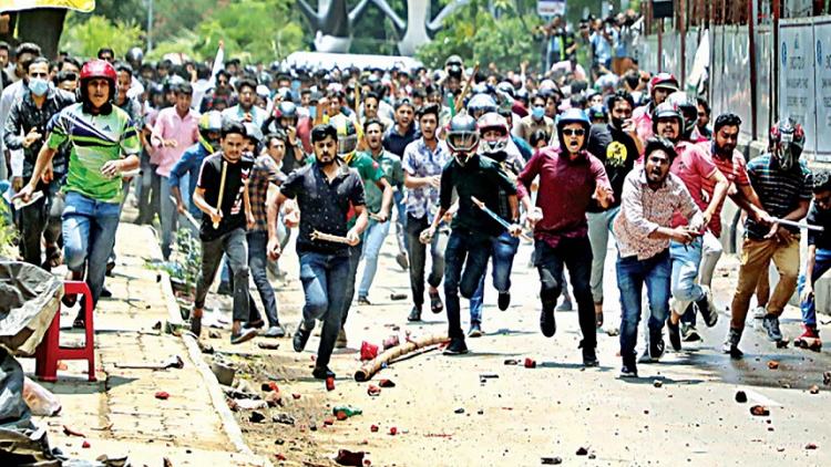 Chhatra League sues 41 BNP men in Srinagar