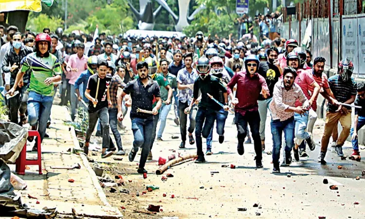 Chhatra League sues 41 BNP men in Srinagar