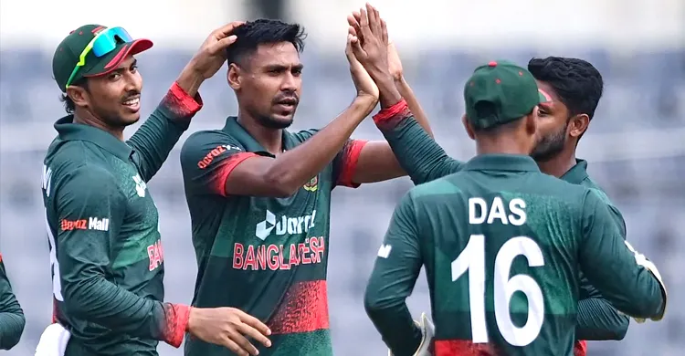 শুরুতেই চাপে নিউজিল্যান্ড, ফের আঘাত মোস্তাফিজের