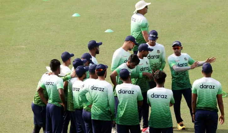 দক্ষিণ আফ্রিকার উদ্দেশে দেশ  ছাড়লো ৪ ক্রিকেটার