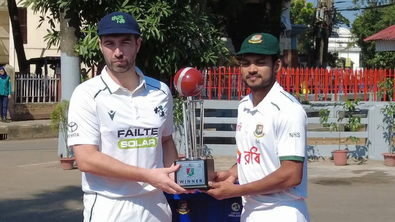 টসে হেরেছে বাংলাদেশ, একাদশে যারা