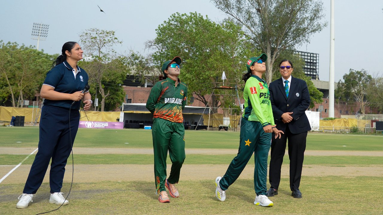 bd-women-vs-pak-women-toss-20250419101756