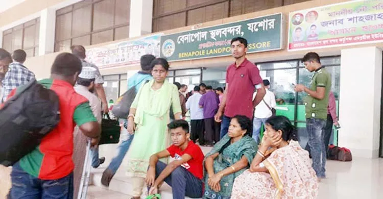 বেনাপোল-পেট্রাপোল দিয়ে ভারত ভ্রমণে তিনদিনের নিষেধাজ্ঞা
