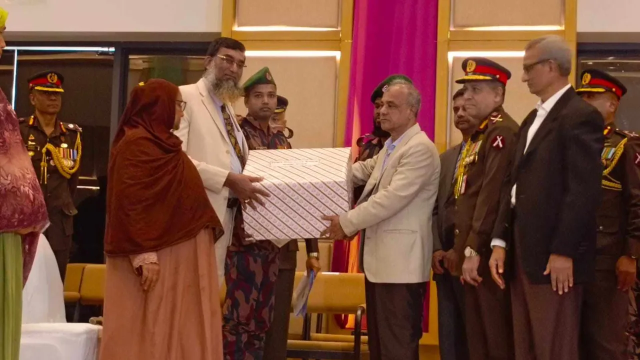 বন্দি বিনিময় চুক্তিতে হাসিনাকে ফেরাতে পররাষ্ট্র মন্ত্রণালয়ে চিঠি: স্বরাষ্ট্র উপদেষ্টা