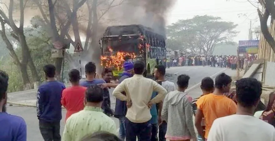 ফরিদুপুরের ভাঙ্গায় বাস- মোটরসাইকেল সংঘর্ষ, নিহত ৩
