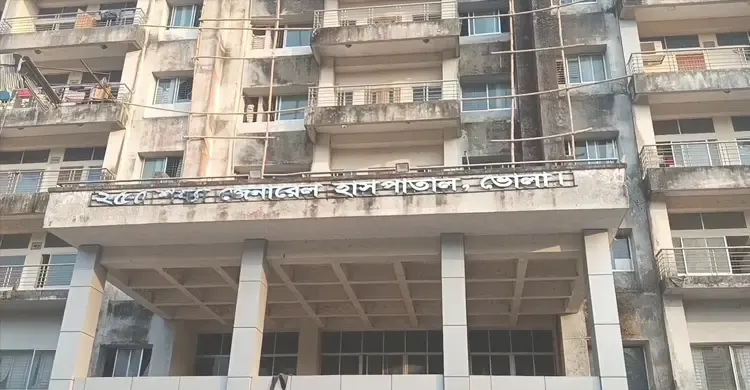 ভোলায় সড়ক পার হতে গিয়ে অটোরিকশার ধাক্কায় ইমামের মৃত্যু