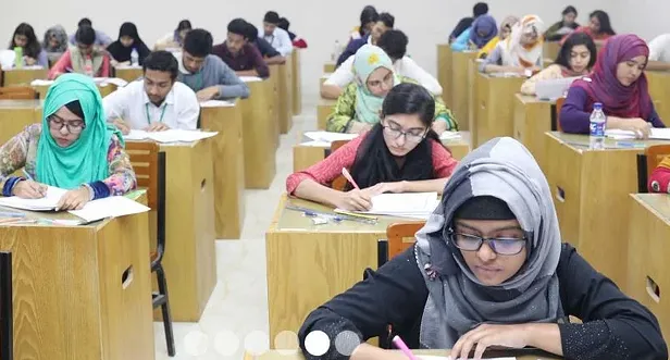 বিশ্ববিদ্যালয় ভর্তি যুদ্ধ শুরু