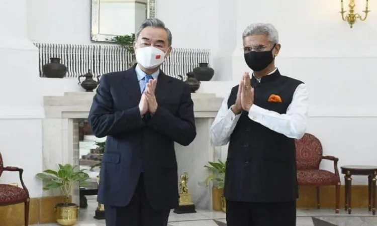 ওয়াং ই আকস্মিক সফরে পাকিস্তান হয়ে ভারতে, আলোচনায় বেইজিং-নয়াদিল্লি