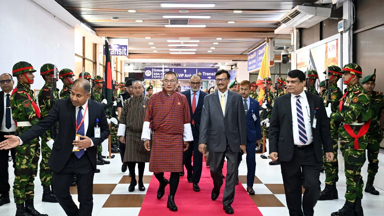 ঢাকা  ত্যাগ করলেন ভুটানের প্রধানমন্ত্রী