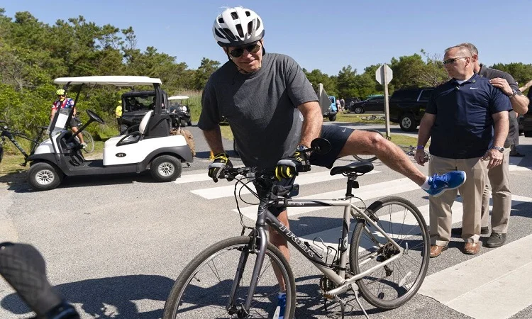 biden-falls-off-bike-2022