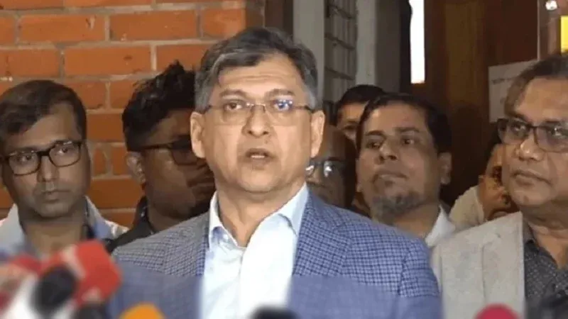 ড. ইউনূস পদত্যাগ করলে বিকল্প খুঁজে নেবে জাতি : সালাহউদ্দিন আহমেদ