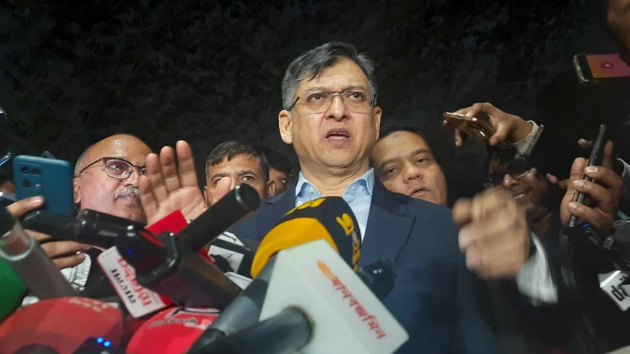 জুলাই ঘোষণাপত্র ঘিরে যাতে ঐক্যে ফাটল সৃষ্টি না হয়: সালাহউদ্দিন আহমেদ