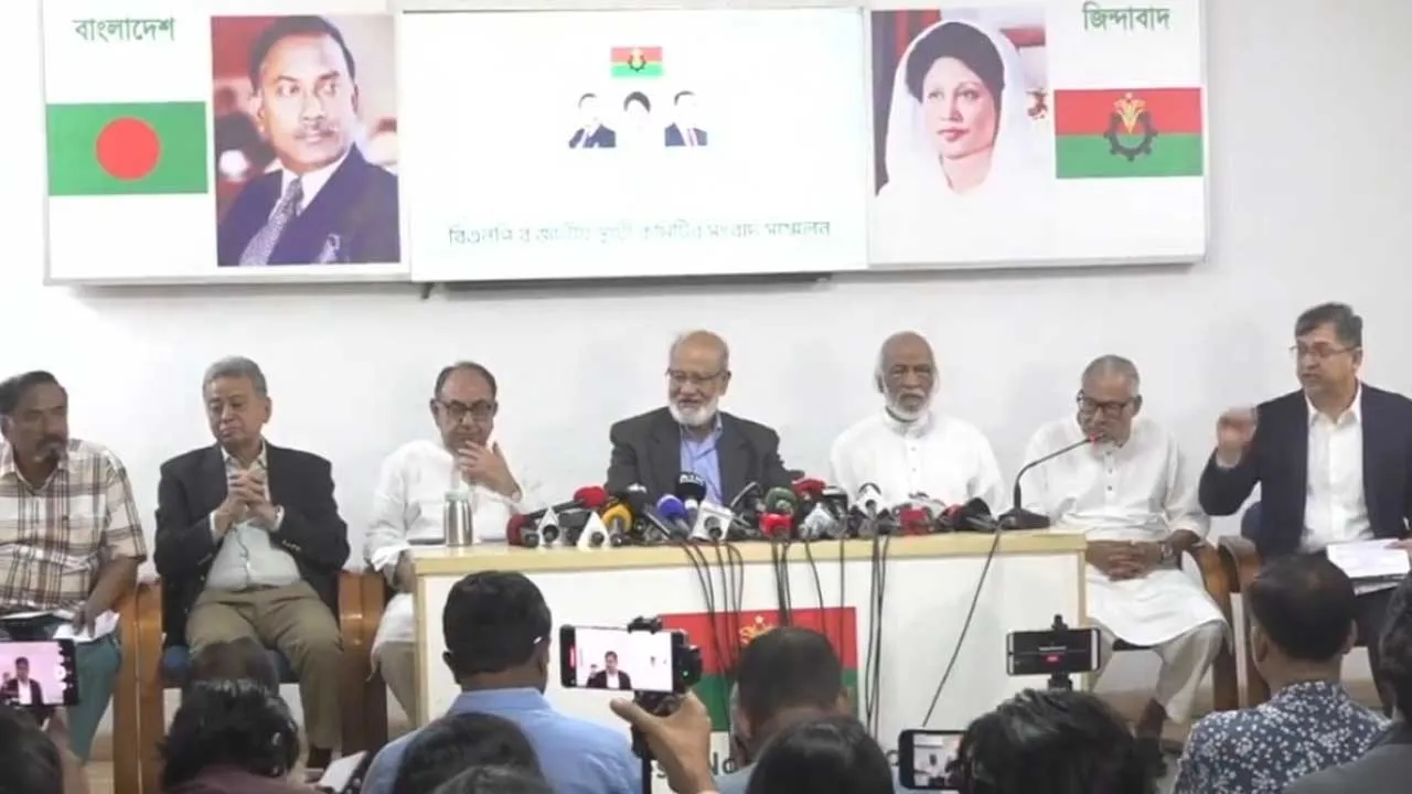 নির্বাচন নিয়ে নানা ধরনের ষড়যন্ত্র চলছে : খন্দকার মোশাররফ