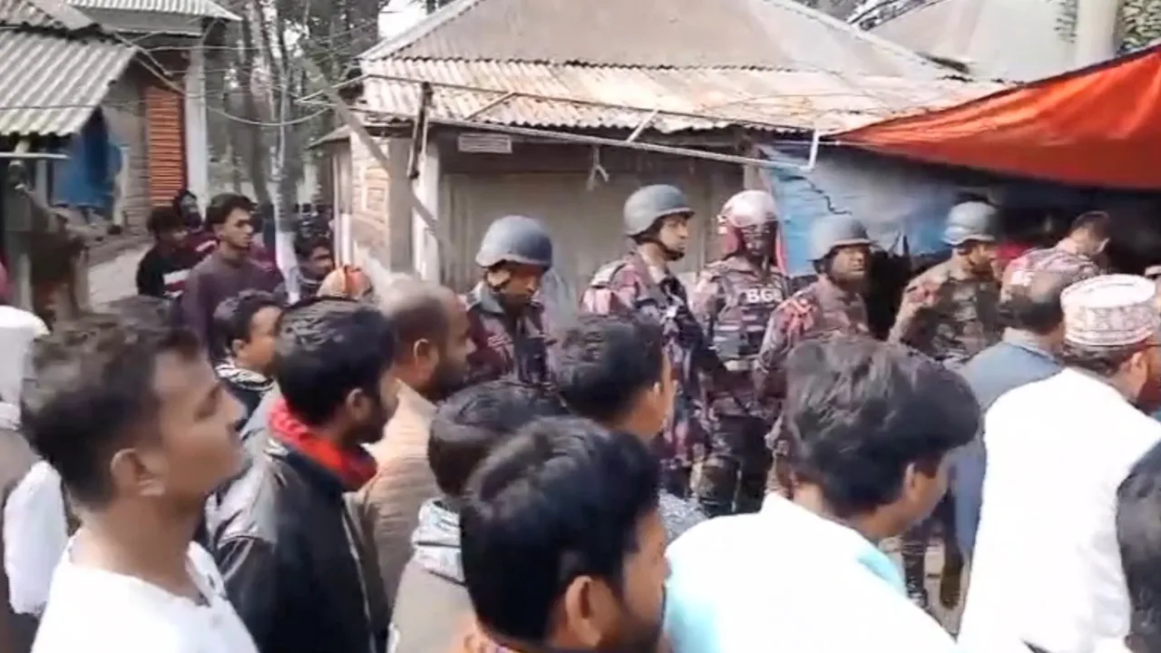 কুষ্টিয়ায় ভোট চাওয়া নিয়ে জামায়াত-বিএনপি সংঘর্ষ, আহত ৭