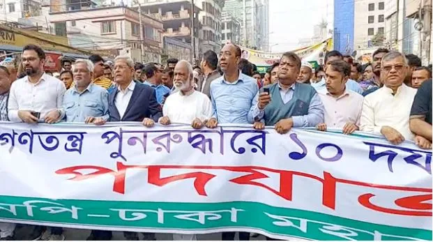 পদত্যাগ না করলে ভারাক্রান্তভাবে চলে যেতে হবে: ফখরুল