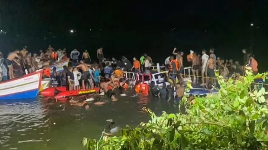 At least 22 dead as boat capsizes in southern India