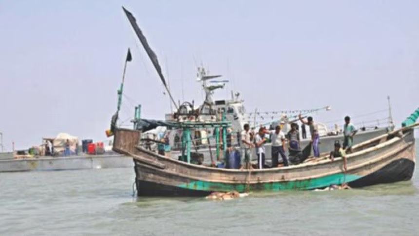 2 month-long ban on fishing in Bay begins