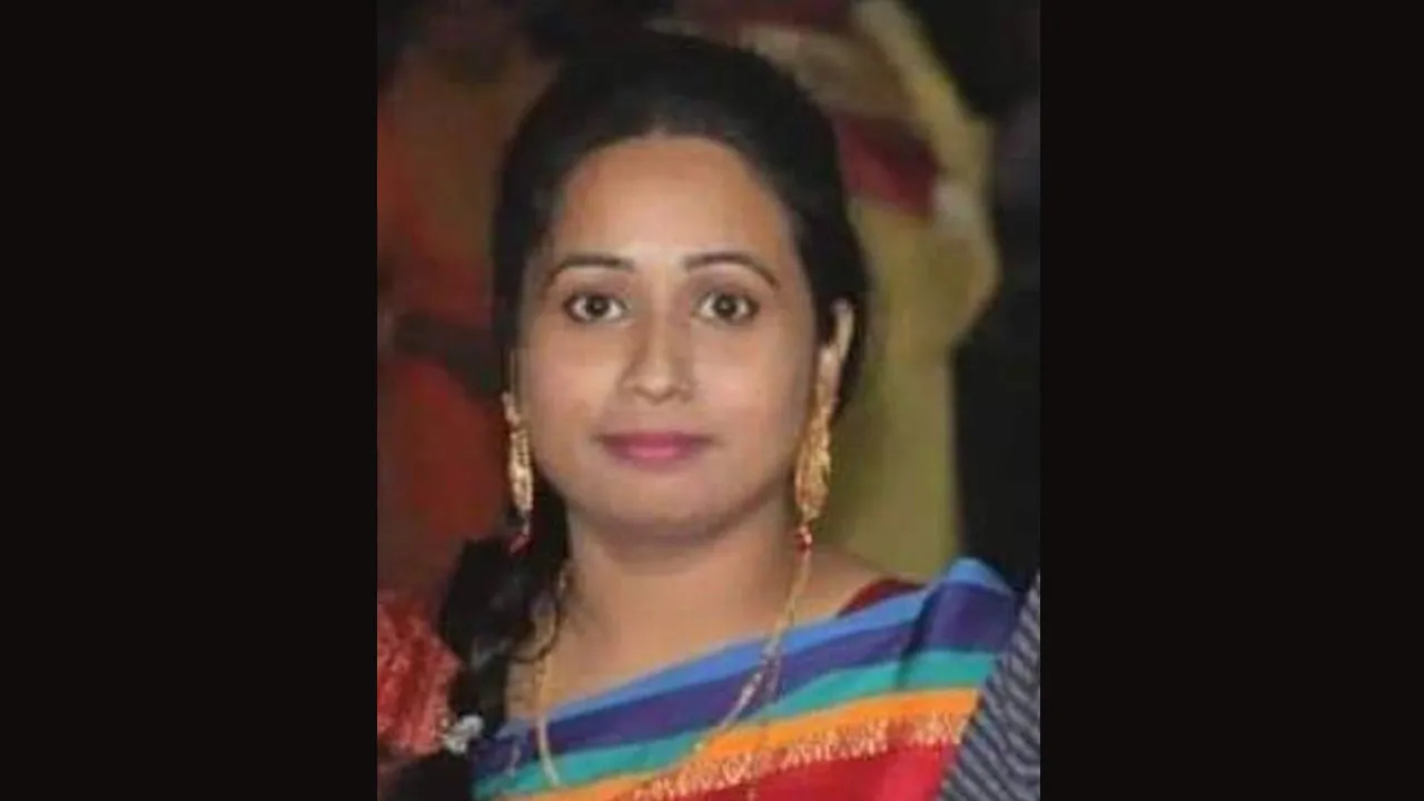 কিডনি দিয়ে স্বামীকে বাঁচানো ববিতার প্রাণ গেল ছিনতাইকারীর আঘাতে